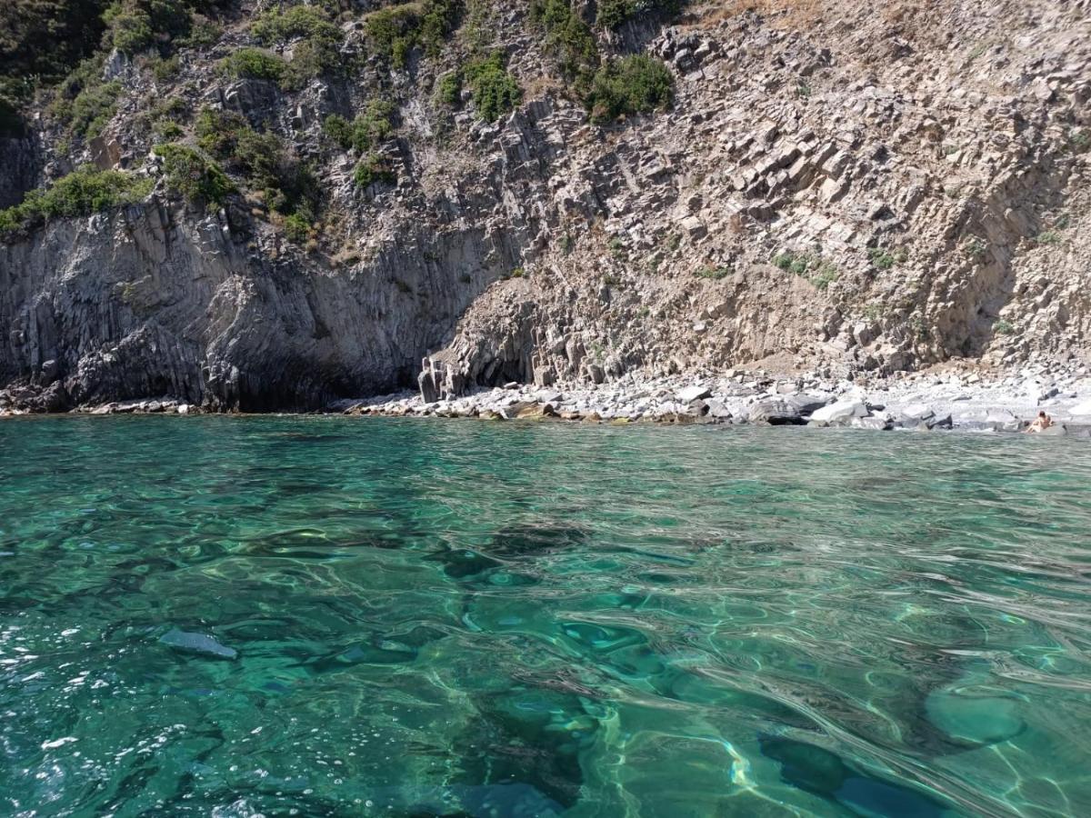 A Casa Di Gaia Hotell Riccò del Golfo di Spezia Eksteriør bilde